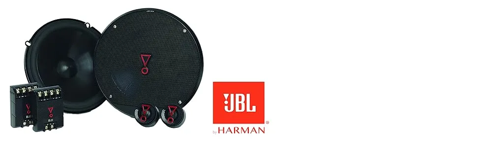 De tekst luidt 'JBL harman' aan de onderkant. Set zwarte audioluidsprekers of componenten van het geluidssysteem tegen een witte achtergrond.
