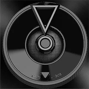 Technische afbeeldingen in zwart-wit van dichtbij van een ronde luidspreker of audiocomponent, met een gedetailleerd beeld van het ontwerp van de kegel en het maaspatroon.