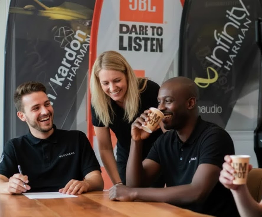 Neeskens Car audio groothandel audiologie